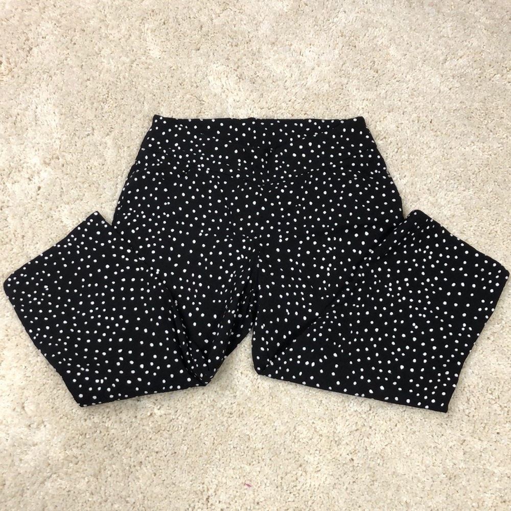 Westbound Woman, stretchy crop, capris,  black with white polka dots SZ 14